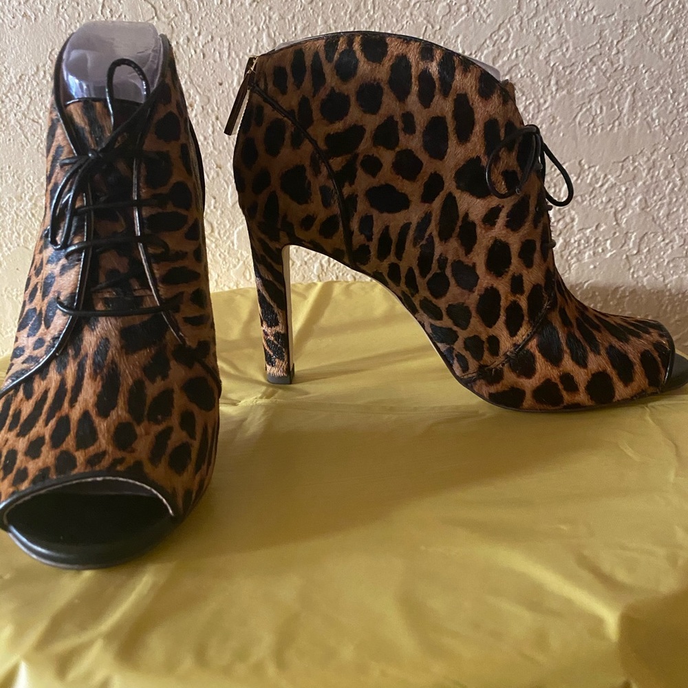 Louise et Cie Vernonia cheetah boot heel